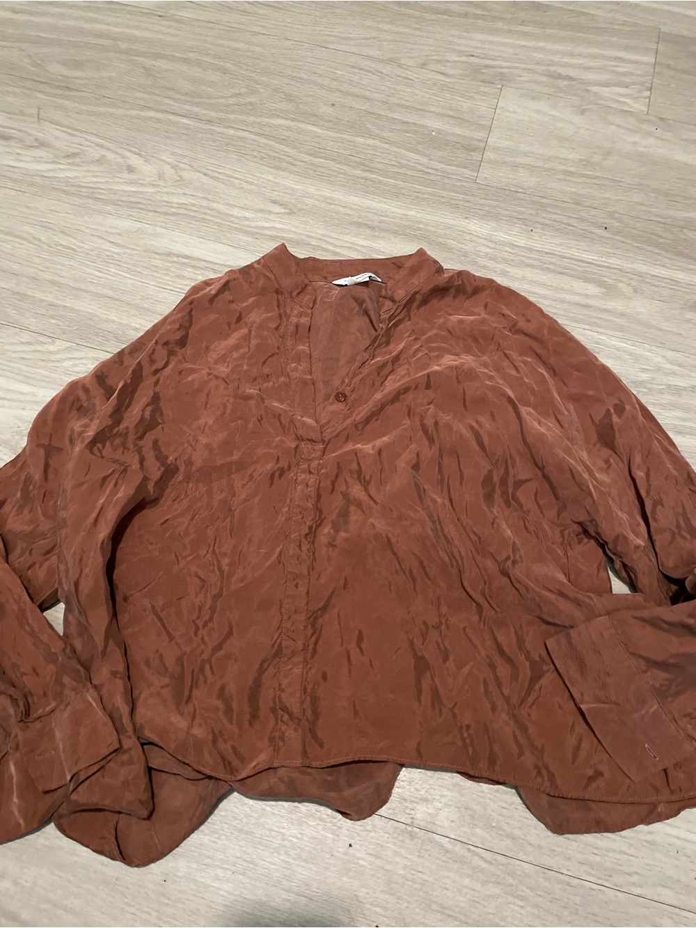 Club Monaco Rust-Brown V-Neck Long Sleeve Blouse